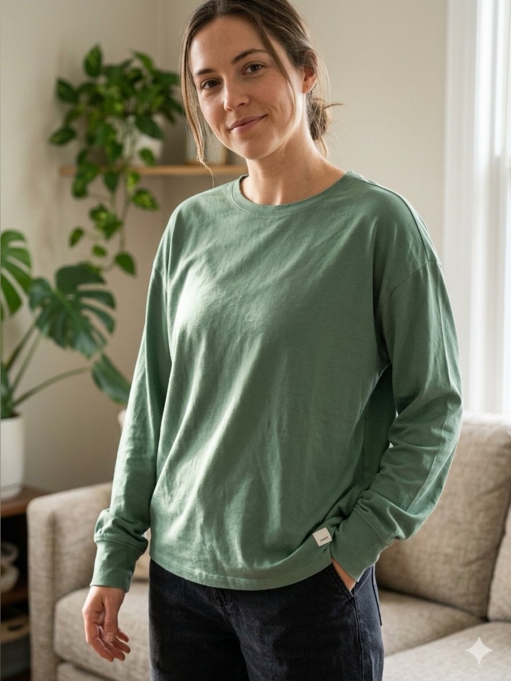Vuori Women’s/Men's Long Sleeve Crewneck Shirt - Green